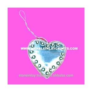 Adornos Navideños Colgantes Bordados a Mano - Product Image 1