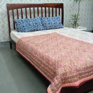 El mejor precio Paisley Delight Pink Toddler Edredón Bloque de mano Impreso Soft Baby Size Edredón Relleno de seda con animales Ropa de cama para niños - Product Image 3