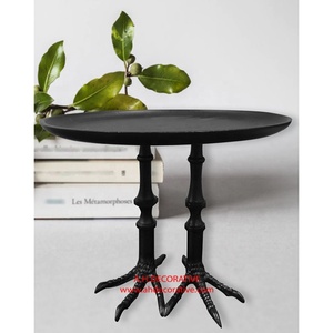 Nouveau Porte-Bougie Haut de Gamme Unique en Aluminium avec Finition Or Antique et Base à Pieds d'Oiseau - Product Image 4