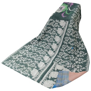 Edredón Kantha hecho a mano Reversible de alta calidad, tiro verde único para uso en el hogar o el hotel, suministro al por mayor - Product Image 1