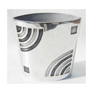 Meilleure tendance taille personnalisée Design classique poli argent aluminium table maison hôtel mariage décoration vase en métal - Product Image 2