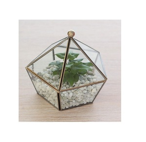 Boîte à bijoux en laiton et verre en forme de pyramide, Art India, pour la maison, le bureau, la décoration de mariage, élégante, durable, solution de rangement sur mesure - Product Image 5