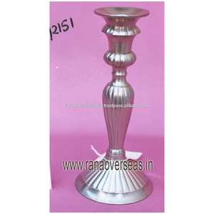 เชิงเทียนโลหะอลูมิเนียมตกแต่งพร้อมดีไซน์สลักสำหรับห้องนั่งเล่นและโรงแรมในบ้าน - Product Image 3