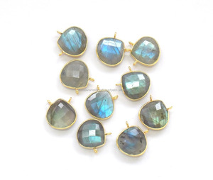 Pierre précieuse de Labradorite naturelle en argent sterling 925 avec cadeau en forme de coeur plaqué or pour son connecteur de lunette - Product Image 3