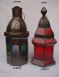 Linterna de hierro marroquí con acabado de cobre, decoración del hogar de vidrio rojo para fiesta, boda y Navidad - Product Image 3
