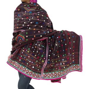 Venta al por mayor Vintage bordado hecho a mano gitano rabari chal raro tribal manta de lana - Product Image 2