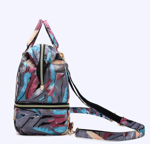 Mochila portátil impermeable al por mayor, bolsa de pañales de nailon, bolsa de pañales impermeable de lona de lujo para viaje personalizada para mamá - Product Image 2