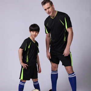 جيرسي كرة القدم والشورت ، الزي الرياضي - Product Image 1