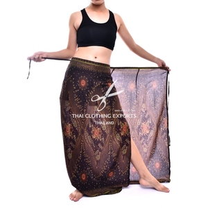 ผ้าถุงพิมพ์ลายตานกยูง,กางเกงห่อ,กางเกงชายหาด - Product Image 1