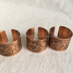 Porte-serviettes en cuivre antique, design vintage en laiton, écologique, en métal, pour la cuisine, les mariages, les fêtes, la décoration de table, fabriqué en Inde - Product Image 4