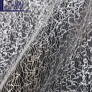 Tissu en maille respirante tricoté avec un motif de loofah doré argenté de Taïwan LCTH001 pour robes et costumes - Product Image 2