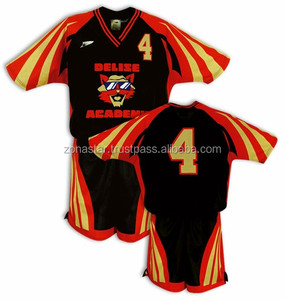 Camiseta de fútbol de manga corta con cuello redondo de poliéster de verano de alta calidad, logotipos privados personalizados, uniforme de fútbol al por mayor - Product Image 3