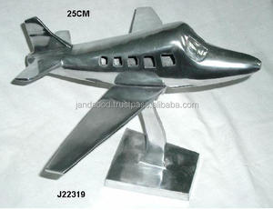 Avion en aluminium moulé avec base carrée et finition polie miroir, disponible en finition nickel mat, sculpture décorative pour la maison - Product Image 2