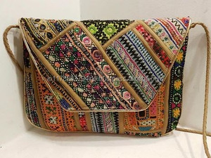 Bolso de Mano Tipo Sobre con Cierre de Cremallera y Cuentas, Artesanal, Tradicional, Moderno, Duradero, para Bodas y Uso Diario - Product Image 2