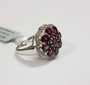 Bague en argent rhodolite grenat poire coupe bijoux fins pour mariages et fêtes plaqué rhodium avec un design unique - Product Image 1