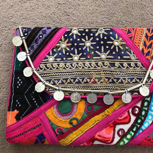 Bolso de mano de noche de lujo bordado a mano de tela Banjara Vintage patrón envolvente espejo trabajo moneda hombro transporte - Product Image 1