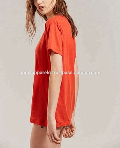 Nouveau Designer col en V manches à volants ourlet plissé couleur unie dames femmes t-shirt vente en gros pas cher - Product Image 4