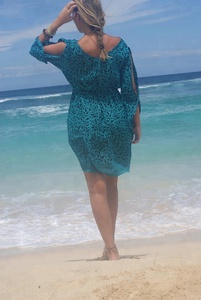 Mini robe de plage personnalisée pour femmes maillots de bain de haute qualité robe en rayonne imprimée classique col bateau épaule froide avec pompon - Product Image 5