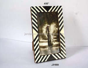 Marco de Fotos con Mosaico de Hueso y Cuerno, Patrón de Líneas Zig Zag con Tallado, Disponible en Todos los Tamaños de Fotos - Product Image 2