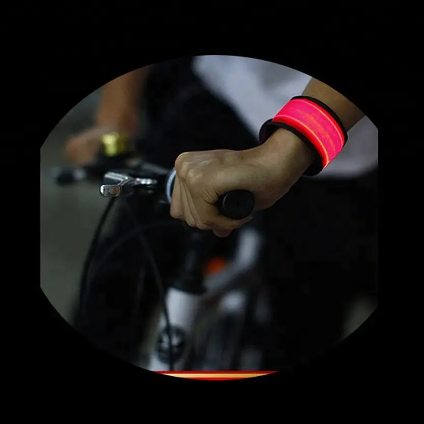 Benutzer definiertes Logo Radfahren Nacht leuchtende mehrfarbige LED-Leucht armbänder