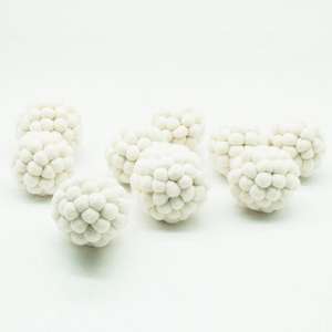 Bola de artesanos nepaleses de fieltro de lana de Nueva Zelanda, decoraciones ecológicas artesanales, regalos novedosos de Nepal, 2017 - Product Image 5