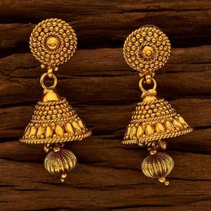 Pendientes Jhumki Chapados en Oro al por Mayor, India, Reino Unido, Estados Unidos, Emiratos Árabes Unidos, Joyería Artificial y de Moda al por Mayor en Mumbai, Chennai - 15692 - Product Image 2