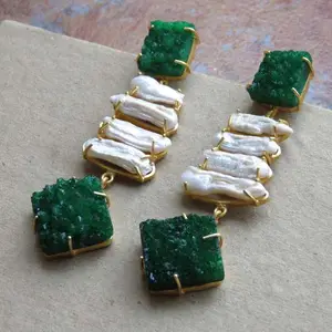 绿色的Druzy长吊角珍珠声明宝石周年纪念-礼品耳环