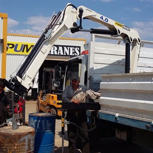 รถบรรทุกติดเครนไฮดรอลิก3ตันพิกัดโหลดเครื่องยนต์พูม่าสูงสุด10เมตรยกสูงความสามารถในการรับน้ำหนักสูง - Product Image 5