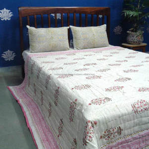 Direct Manufacturer's New Products Handmade Pink Bush Flower Printed Cotton <b>Indian</b> <b>Quilt</b> Queen Size for Bulk Supply - Product Image 4
