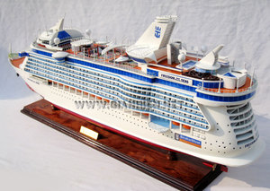 Maqueta de barco de crucero de madera FREEDOOM of the SEAS - Barco artesanal - Product Image 2