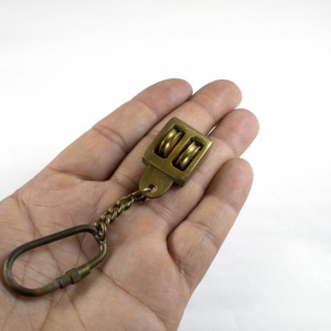 Porte-clés en laiton avec double poulie, petit bateau marin, mini bateau, marin, avec boucle en laiton - Product Image 4