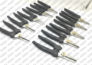 Alicates Cortadores de Extensiones de Cabello de Acero Inoxidable de 5.5 Pulgadas - Product Image 6