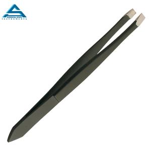 Pinzas para cejas de acero inoxidable personalizadas 2025, pinzas inclinadas para enhebrar recubiertas de papel de alta calidad con punta puntiaguda - Product Image 4