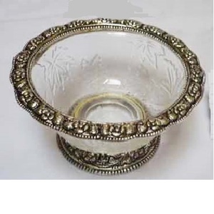 Customized Round Glass Bowl with Elegant Brass <b>Border</b> Design - Product Image 1