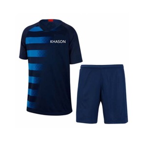 Traje de fútbol COLOR Y DISEÑO PERSONALIZADO ÚLTIMO DISEÑO UNIFORME DE FÚTBOL DE CALIDAD SUPERIOR JERSEY CAMISA Y TOP DE FÚTBOL DE CLUB POPULAR PERSONALIZADO - Product Image 1
