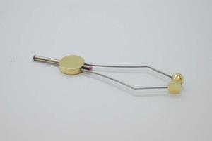 Soporte de bobina de acero inoxidable con cabeza de disco de titanio, mango suave, herramienta de pesca con mosca y atado de moscas - Product Image 5