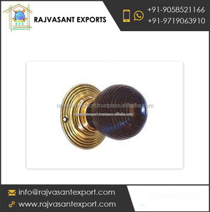 Tiradores de puerta de madera antiguos con placas de respaldo de latón Tiradores de puerta redondos vintage de calidad para cajones de dormitorio Exportador directo - Product Image 2