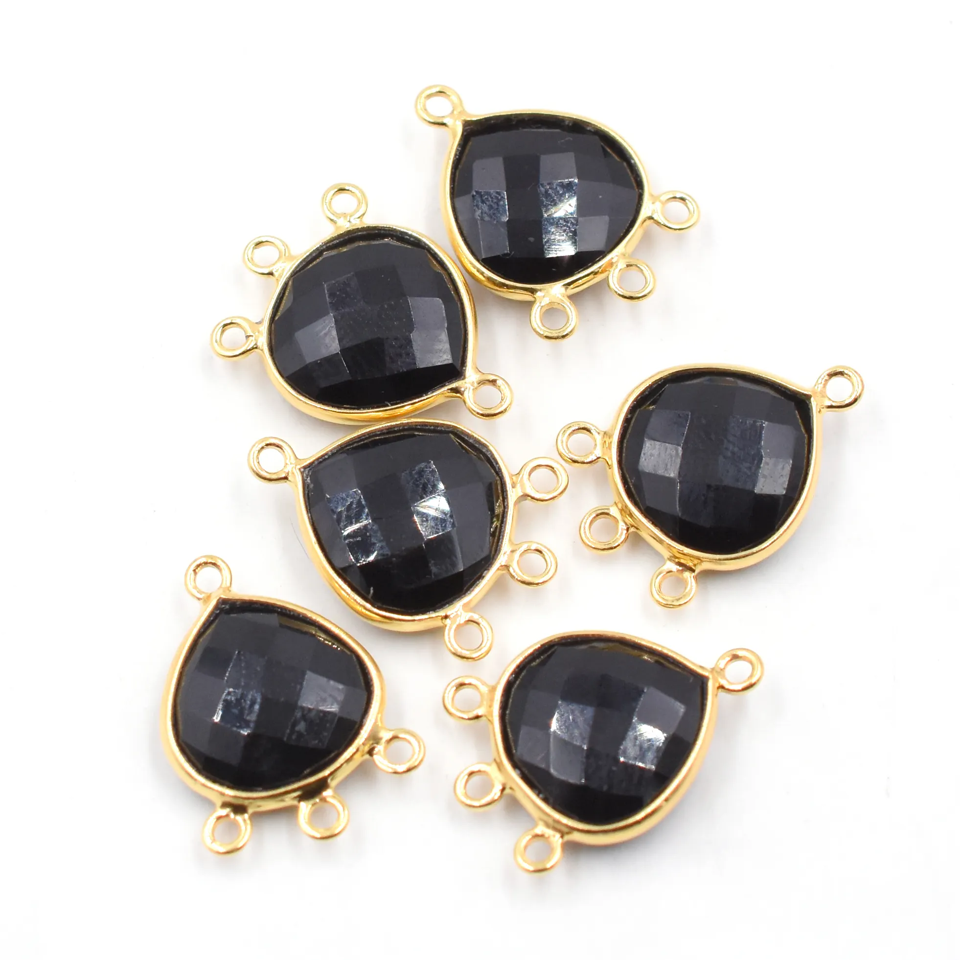 Black Onyx 18 Đến 20 MM Với Đầu Nối Mạ Vàng Hình Trái Tim Bail