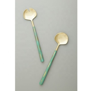 ชุดช้อนสแตนเลสพร้อมส้อมด้ามไม้ช้อนทองสำหรับรับประทานอาหารและบุฟเฟต์ - Product Image 1