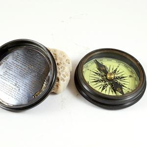 Boussole nautique en laiton antique Robert Frost poème gravure à la main étui en cuir Unique métal verre alliage nouveauté cadeau de noël - Product Image 3