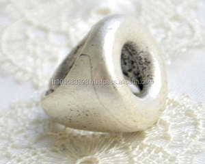 Bague de fiançailles en zircon perforé en acier inoxydable plaqué or rose pour homme en forme de cœur avec sertissage à griffes Bijoux de style classique - Product Image 4