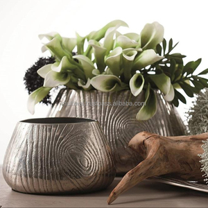 Florero de Aluminio para Decoración del Hogar, Sala de Estar y Jardín - Product Image 1