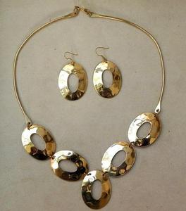 Joyería de moda al por mayor nuevo estilo collar de latón acabado martillado señoras collar perla diamante estilo religioso boda - Product Image 1