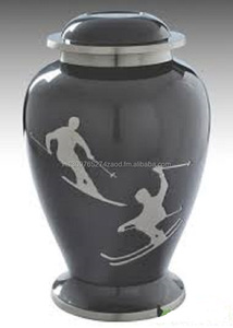 Urna Funeraria Americana para Adultos de Brassworld India, Artículos Funerarios de Metal y Latón con Temática Deportiva, Modelo BWI-786-15 - Product Image 4