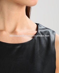 Gaun kulit wanita hitam sempurna lengan pendek berukuran besar pinggiran lipit tali leher dekorasi berongga kulit domba berlian imitasi - Product Image 5