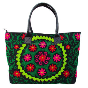 Bolso de hombro bordado Suzani indio para mujer, patrón de hilo de lana, forro de algodón, diseño de logotipo en forma de cruz con cadenas - Product Image 1