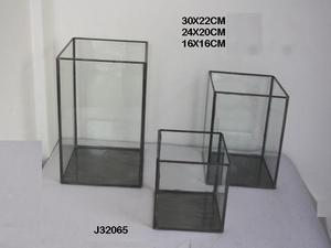 Linterna votiva de latón y vidrio con acabado antiguo, forma cuadrada y soporte de vela de tres tamaños para decoración del hogar - Product Image 2