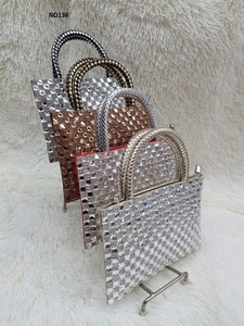 Sac à main de soirée de mariée indien de haute qualité, très vendu, design personnalisé, broderie en tissu, meilleur prix - Product Image 3