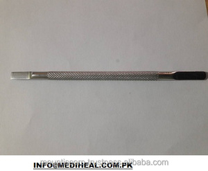 Poussoir et coupe-cuticules Poussoir et coupe-cuticules-Extracteur et coupe-cuticules en acier inoxydable de qualité professionnelle - Product Image 2