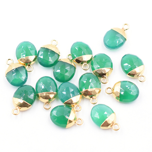Colgante de ónix verde, forma ovalada de 12-14MM con fianza, hallazgos de joyería de Latón chapado en oro con piedra natural - Product Image 1